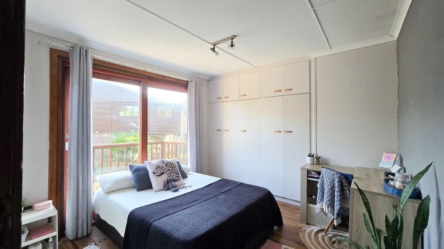 6 Bedroom Property for Sale in Cove Rock Eastern Cape